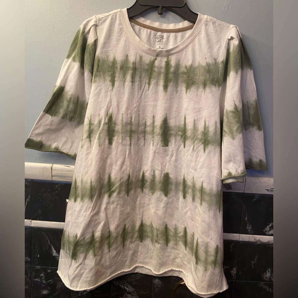 Good Hart Women’s Shirt
